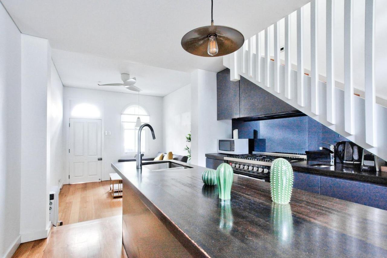 Astounding 3 Bedroom House Surry Hills 2 E-Bikes Included シドニー エクステリア 写真
